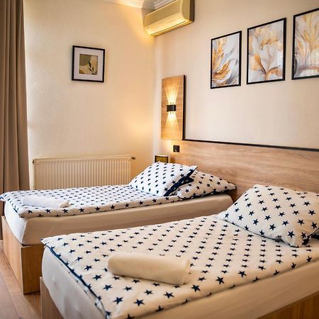Hotel Bolero Дьєр Екстер'єр фото